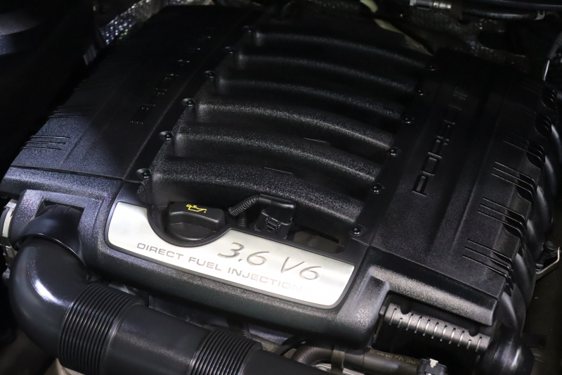 ポルシェ カイエン ﾌﾟﾗﾁﾅｴﾃﾞｨｼｮﾝ ﾍﾞｰｽｸﾞﾚｰﾄﾞ　特別仕様車 ｴﾝﾄﾘｰﾄﾞﾗｲﾌﾞ ｱﾙｶﾝﾀﾗ/ﾌﾞﾗｯｸﾚｻﾞｰｼｰﾄ ﾋｰﾀｰ PCMﾅﾋﾞ BOSEｽﾋﾟｰｶｰ ﾊﾞｯｸｶﾒﾗ PDLS付きｷｾﾉﾝﾍｯﾄﾞﾗｲﾄ 自動ﾘｱｹﾞｰﾄ 専用21ｲﾝﾁAW　2年保証