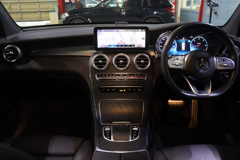 メルセデスベンツ GLC GLC220d 4MATIC AMGﾗｲﾝ ﾚｻﾞｰｴｸｽｸﾙｰｼﾌﾞﾊﾟｯｹｰｼﾞ　後期ﾓﾃﾞﾙ 黒革 ﾍﾞﾝﾁﾚｰﾀｰ ﾘﾗｸｾﾞｰｼｮﾝ機能 ﾊﾟﾉﾗﾏｻﾝﾙｰﾌ MBUXﾅﾋﾞ ﾌﾞﾙﾒｽﾀｰｻｳﾝﾄﾞ 360ｶﾒﾗ ﾍｯﾄﾞｱｯﾌﾟﾃﾞｨｽﾌﾟﾚｲ 12.3ｲﾝﾁｺｯｸﾋﾟｯﾄﾃﾞｨｽﾌﾟﾚｲ AMGｴｱﾛ&19ｲﾝﾁAW　2年保証付