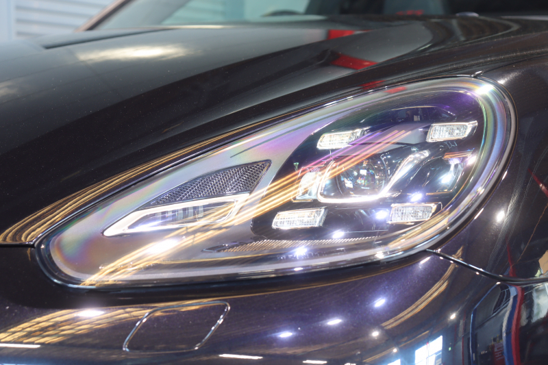 ポルシェ カイエン GTS ｽﾎﾟｰﾂｸﾛﾉﾊﾟｯｹｰｼﾞ ﾚｻﾞｰｲﾝﾃﾘｱﾊﾟｯｹｰｼﾞ　後期ﾓﾃﾞﾙ ｱﾙｶﾝﾀﾗ/ﾌﾞﾗｯｸﾚｻﾞｰｼｰﾄ ﾊﾟﾉﾗﾏｻﾝﾙｰﾌ ﾅﾋﾞTV ﾊﾞｯｸｶﾒﾗ ﾊﾟｰｷﾝｸﾞｾﾝｻｰ PDLS付ﾍｯﾄﾞﾗｲﾄ ﾚｯﾄﾞｷｬﾘﾊﾟｰ 純正21ｲﾝﾁｸﾗｼｯｸAW　2年保証