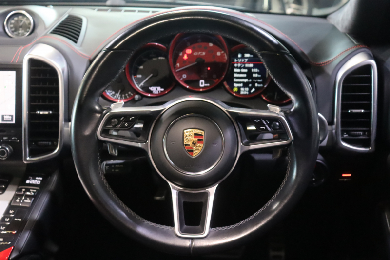 ポルシェ カイエン GTS ｽﾎﾟｰﾂｸﾛﾉﾊﾟｯｹｰｼﾞ ﾚｻﾞｰｲﾝﾃﾘｱﾊﾟｯｹｰｼﾞ　後期ﾓﾃﾞﾙ ｱﾙｶﾝﾀﾗ/ﾌﾞﾗｯｸﾚｻﾞｰｼｰﾄ ﾊﾟﾉﾗﾏｻﾝﾙｰﾌ ﾅﾋﾞTV ﾊﾞｯｸｶﾒﾗ ﾊﾟｰｷﾝｸﾞｾﾝｻｰ PDLS付ﾍｯﾄﾞﾗｲﾄ ﾚｯﾄﾞｷｬﾘﾊﾟｰ 純正21ｲﾝﾁｸﾗｼｯｸAW　2年保証