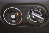 マセラティ レヴァンテ S　赤革 全席ｼｰﾄﾋｰﾀｰ ﾍﾞﾝﾁﾚｰﾀｰ ﾊﾟﾉﾗﾏｻﾝﾙｰﾌ 8.4ｲﾝﾁﾀｯﾁｺﾝﾄﾛｰﾙﾅﾋﾞ CarPlay ﾌﾙｾｸﾞTV ﾌﾟｯｼｭｽﾀｰﾄ ｱｸﾃｨﾌﾞｸﾙｺﾝ ﾚｰﾝｷｰﾌﾟ ﾌﾞﾗｲﾝﾄﾞｽﾎﾟｯﾄ ﾄﾗﾌｨｯｸｻｲﾝｱｼｽﾄ 360ｶﾒﾗ 自動ﾘｱｹﾞｰﾄ 21ｲﾝﾁｱﾝﾃｰｵｱﾙﾐ　2年保証