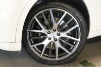 マセラティ レヴァンテ S　1ｵｰﾅｰ  ﾀﾝﾚｻﾞｰｼｰﾄ 全席ｼｰﾄﾋｰﾀｰ ﾊﾟﾉﾗﾏｻﾝﾙｰﾌ 8.4ｲﾝﾁﾅﾋﾞ Bowers&Wilkinsｻｳﾝﾄﾞ CarPlay Bluetooth ﾌﾙｾｸﾞTV ﾌﾟｯｼｭｽﾀｰﾄ ACC ﾚｰﾝｾﾝｽ 360ｶﾒﾗ ｷｾﾉﾝﾍｯﾄﾞﾗｲﾄ 自動ﾘｱｹﾞｰﾄ 21ｲﾝﾁｱﾝﾃｰｵAW 可変ﾊﾞﾙﾌﾞﾏﾌﾗｰ　2年保証