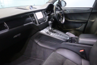 ポルシェ マカン ｽﾎﾟｰﾂｸﾛﾉP　PASM ｱﾙｶﾝﾀｰﾗｺﾝﾋﾞｼｰﾄ(ﾌﾞﾗｯｸ) 8way電動ｼｰﾄ ｼｰﾄﾋｰﾀｰ PCMﾅﾋﾞ CarPlay ﾚｰﾝﾃﾞｨﾊﾟｰﾁｬｳｫｰﾆﾝｸﾞ ｷｾﾉﾝﾗｲﾄ ﾊﾞｯｸ&ｻｲﾄﾞｶﾒﾗ SPORT+ﾓｰﾄﾞ 19ｲﾝﾁﾏｶﾝﾀｰﾎﾞｱﾙﾐﾎｲｰﾙ　2年保証