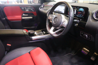 メルセデスベンツ GLA GLA200d 4MATIC AMGﾗｲﾝ AMGﾚｻﾞｰｴｸｽｸﾙｰｼﾌﾞ&ｱﾄﾞﾊﾞﾝｽﾄﾞ&ﾅﾋﾞｹﾞｰｼｮﾝPKG ﾚｰﾀﾞｰSP　黒/赤本革 ﾊﾟﾉﾗﾏｻﾝﾙｰﾌ 10.25ｲﾝﾁﾜｲﾄﾞﾅﾋﾞ ﾌﾙｾｸﾞTV ACC ｱﾄﾞﾊﾞﾝｽﾄﾞｻｳﾝﾄﾞ ｷｰﾚｽｺﾞｰ 360ｶﾒﾗ ﾏﾙﾁﾋﾞｰﾑLED AMGｴｱﾛ&19AW　2年保証