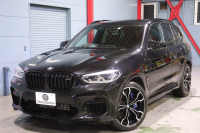 BMW X3 M ｺﾝﾍﾟﾃｨｼｮﾝ　ﾄﾞﾗｲﾋﾞﾝｸﾞｱｼｽﾄﾌﾟﾗｽ ACC Mｽﾎﾟｰﾂｼｰﾄ(ｴｸｽﾃﾝﾄﾞﾚｻﾞｰﾒﾘﾉ/ｱﾙｶﾝﾀﾗｺﾝﾋﾞ) 第6世代iDriveﾅﾋﾞ harman/kardonｻｳﾝﾄﾞ ﾍｯﾄﾞｱｯﾌﾟD ｱﾀﾞﾌﾟﾃｨﾌﾞLED Mｽﾎﾟｰﾂｴｷｿﾞｰｽﾄ 専用ｴｸｽﾃﾘｱ 21ｲﾝﾁAW 　2年保証