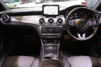 メルセデスベンツ GLA GLA250 4MATIC ﾚｰﾀﾞｰSP　受注生産ﾓﾃﾞﾙ 後期 黒革 ﾊﾟﾉﾗﾏｻﾝﾙｰﾌ 8ｲﾝﾁﾜｲﾄﾞﾅﾋﾞ CarPlay LEDﾍｯﾄﾞﾗｲﾄ ｱｸﾃｨﾌﾞｸﾙｺﾝ ｼｰﾄﾋｰﾀｰ ﾗﾝﾊﾞｰｻﾎﾟｰﾄ ﾒﾓﾘｰﾊﾟﾜｰｼｰﾄ ﾊﾞｯｸｶﾒﾗ 自動ﾘｱｹﾞｰﾄ 専用ｴｸｽﾃﾘｱ&18ｲﾝﾁｱﾙﾐ　2年保証