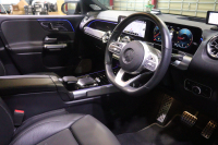 メルセデスベンツ GLB GLB200d AMGﾚｻﾞｰｴｸｽｸﾙｰｼﾌﾞ&ｱﾄﾞﾊﾞﾝｽﾄﾞ&ﾅﾋﾞｹﾞｰｼｮﾝP ﾚｰﾀﾞｰSP　ﾂｰﾄﾝﾚｻﾞｰ(灰/黒) ﾊﾟﾉﾗﾏｻﾝﾙｰﾌ 10.25ｲﾝﾁﾜｲﾄﾞﾅﾋﾞ&ｺｸﾋﾟｯﾄﾃﾞｨｽﾌﾟﾚｲ ｱﾄﾞﾊﾞﾝｽﾄﾞｻｳﾝﾄﾞ ﾏﾙﾁﾋﾞｰﾑLED 360ｶﾒﾗ ﾏﾙﾁｶﾗｰｱﾝﾋﾞｴﾝﾄ(64色) AMGｴｱﾛ　2年保証