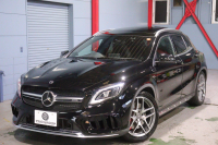 AMG GLA GLA45 4MATIC ﾚｰﾀﾞｰSP　後期ﾓﾃﾞﾙ 本革ｼｰﾄ(ﾌﾞﾗｯｸ) ﾊﾟﾉﾗﾏｻﾝﾙｰﾌ 8ｲﾝﾁﾜｲﾄﾞﾅﾋﾞ CarPlay LEDﾍｯﾄﾞﾗｲﾄ ｱｸﾃｨﾌﾞｸﾙｺﾝ 自動ﾘｱｹﾞｰﾄ AMGﾃﾞｻﾞｲﾝｲﾝﾃﾘｱﾄﾘﾑ 専用ｴｸｽﾃﾘｱ&19ｲﾝﾁｱﾙﾐ　2年保証