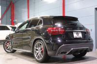 AMG GLA GLA45 4MATIC ﾚｰﾀﾞｰSP　後期ﾓﾃﾞﾙ 本革ｼｰﾄ(ﾌﾞﾗｯｸ) ﾊﾟﾉﾗﾏｻﾝﾙｰﾌ 8ｲﾝﾁﾜｲﾄﾞﾅﾋﾞ CarPlay LEDﾍｯﾄﾞﾗｲﾄ ｱｸﾃｨﾌﾞｸﾙｺﾝ 自動ﾘｱｹﾞｰﾄ AMGﾃﾞｻﾞｲﾝｲﾝﾃﾘｱﾄﾘﾑ 専用ｴｸｽﾃﾘｱ&19ｲﾝﾁｱﾙﾐ　2年保証