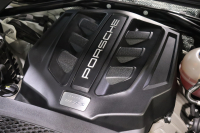 ポルシェ マカン S ｽﾎﾟｰﾂｸﾛﾉP　MY17 PASM ｴｱｻｽ ﾂｰﾄﾝﾚｻﾞｰｲﾝﾃﾘｱ(ﾚｯﾄﾞ/ﾌﾞﾗｯｸ) PCMﾅﾋﾞ 18wayメモリー付電動ｼｰﾄ ﾚｰﾝﾁｪﾝｼﾞｱｼｽﾄ ｽﾎﾟｰﾂﾃｰﾙﾊﾟｲﾌﾟ 20ｲﾝﾁﾏｶﾝｽﾎﾟｰﾂﾃﾞｻﾞｲﾝｱﾙﾐ　2年保証