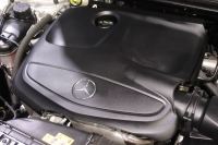 メルセデスベンツ GLA GLA180 ﾚｰﾀﾞｰSP　後期ﾓﾃﾞﾙ ﾌﾞﾗｯｸﾚｻﾞｰﾂｲﾝｼｰﾄ 8ｲﾝﾁﾜｲﾄﾞﾅﾋﾞ CarPlay LEDﾍｯﾄﾞﾗｲﾄ ｱｸﾃｨﾌﾞｸﾙｺﾝ ﾚｰﾝｷｰﾌﾟ ﾌﾞﾗｲﾝﾄﾞｽﾎﾟｯﾄ ｼｰﾄﾋｰﾀｰ ﾊﾞｯｸｶﾒﾗ 自動ﾘｱｹﾞｰﾄ 純正17ｲﾝﾁｱﾙﾐ　2年保証