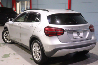 メルセデスベンツ GLA GLA180 ﾚｰﾀﾞｰSP　後期ﾓﾃﾞﾙ ﾌﾞﾗｯｸﾚｻﾞｰﾂｲﾝｼｰﾄ 8ｲﾝﾁﾜｲﾄﾞﾅﾋﾞ CarPlay LEDﾍｯﾄﾞﾗｲﾄ ｱｸﾃｨﾌﾞｸﾙｺﾝ ﾚｰﾝｷｰﾌﾟ ﾌﾞﾗｲﾝﾄﾞｽﾎﾟｯﾄ ｼｰﾄﾋｰﾀｰ ﾊﾞｯｸｶﾒﾗ 自動ﾘｱｹﾞｰﾄ 純正17ｲﾝﾁｱﾙﾐ　2年保証