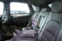 ポルシェ マカン ﾀｰﾎﾞ　MY17 PASM 黒本革 18Way電動ｼｰﾄ ｼｰﾄﾋｰﾀｰ ｱﾙｶﾝﾀｰﾗﾙｰﾌﾗｲﾅｰ PCMﾅﾋﾞ BOSEｻｳﾝﾄﾞ Car Play PDLS付LEDﾍｯﾄﾞﾗｲﾄ 360ｶﾒﾗ 21ｲﾝﾁHRE522Mｱﾙﾐ KWｻｽﾍﾟﾝｼｮﾝ　2年保証