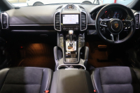 ポルシェ カイエン ﾌﾟﾗﾁﾅｴﾃﾞｨｼｮﾝ　MY17 特別仕様車 後期ﾓﾃﾞﾙ ｱﾙｶﾝﾀｰﾗｺﾝﾋﾞｼｰﾄ(ﾌﾞﾗｯｸ) PCMﾅﾋﾞ BOSEｻｳﾝﾄﾞ CarPlay ﾌﾙｾｸﾞTV ﾎﾞﾃﾞｨ同色ﾜｲﾄﾞﾎｲｰﾙｱｰﾁ ﾊｲｸﾞﾛｽｴｸｽﾃﾘｱ 20ｲﾝﾁRSｽﾊﾟｲﾀﾞｰｱﾙﾐ　2年保証