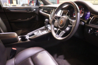 ポルシェ マカン S　ｴﾝﾄﾘｰﾄﾞﾗｲﾌﾞ ﾚｻﾞｰｲﾝﾃﾘｱ(ｻﾄﾞﾙﾌﾞﾗｳﾝ) PCMﾅﾋﾞ CarPlay 前後席ｼｰﾄﾋｰﾀｰ 14wayﾊﾟﾜｰｼｰﾄ ｷｾﾉﾝﾗｲﾄ 自動ﾘｱｹﾞｰﾄ ﾚｰﾝﾃﾞｨﾊﾟｰﾁｬｳｫｰﾆﾝｸﾞ 18ｲﾝﾁﾏｶﾝSﾎｲｰﾙ　2年保証