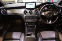 メルセデスベンツ GLA GLA220 4MATIC ﾚｻﾞｰｴｸｽｸﾙｰｼﾌﾞ&ﾌﾟﾚﾐｱﾑP ﾚｰﾀﾞｰSP　後期ﾓﾃﾞﾙ 黒本革 ﾊﾟﾉﾗﾏｻﾝﾙｰﾌ 8ｲﾝﾁﾜｲﾄﾞﾅﾋﾞ CarPlay harman/kardonｻｳﾝﾄﾞ LEDﾍｯﾄﾞﾗｲﾄ ｱｸﾃｨﾌﾞｸﾙｺﾝ 自動ﾘｱｹﾞｰﾄ 18ｲﾝﾁｱﾙﾐ　2年保証