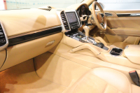 ポルシェ カイエン ﾌﾟﾗﾁﾅｴﾃﾞｨｼｮﾝ　特別仕様車 後期ﾓﾃﾞﾙ MY17 ｱﾙｶﾝﾀｰﾗｺﾝﾋﾞｼｰﾄ(ﾙｸｿｰﾙﾍﾞｰｼﾞｭ) PCMﾅﾋﾞ BOSEｻｳﾝﾄﾞ CarPlay PDLS付ｷｾﾉﾝﾍｯﾄﾞﾗｲﾄ ﾎﾞﾃﾞｨ同色ｴｸｽﾃﾘｱ 19ｲﾝﾁｶｲｴﾝﾀｰﾎﾞｱﾙﾐ 有償色　2年保証