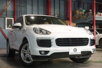 ポルシェ カイエン ﾌﾟﾗﾁﾅｴﾃﾞｨｼｮﾝ　特別仕様車 後期ﾓﾃﾞﾙ MY17 ｱﾙｶﾝﾀｰﾗｺﾝﾋﾞｼｰﾄ(ﾙｸｿｰﾙﾍﾞｰｼﾞｭ) PCMﾅﾋﾞ BOSEｻｳﾝﾄﾞ CarPlay PDLS付ｷｾﾉﾝﾍｯﾄﾞﾗｲﾄ ﾎﾞﾃﾞｨ同色ｴｸｽﾃﾘｱ 19ｲﾝﾁｶｲｴﾝﾀｰﾎﾞｱﾙﾐ 有償色　2年保証