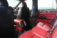 ポルシェ カイエン ｽﾎﾟｰﾂｸﾛﾉP　MY16 後期 ﾂｰﾄﾝﾚｻﾞｰｲﾝﾃﾘｱ(ﾚｯﾄﾞ/ﾌﾞﾗｯｸ) 純正ﾅﾋﾞ ｴﾝﾄﾘｰﾄﾞﾗｲﾌﾞ ﾒﾓﾘｰ付き14way電動ｼｰﾄ ｼｰﾄﾋｰﾀｰ ｽﾎﾟｰﾂﾃｰﾙﾊﾟｲﾌﾟ SPORT PLUSﾓｰﾄﾞ 18ｲﾝﾁｶｲｴﾝAW　2年保証