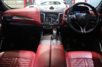 マセラティ レヴァンテ S ｸﾞﾗﾝｽﾎﾟｰﾂ　後期 NEWｼﾌﾄ ADAS ACC LDW BSA ﾚｯﾄﾞﾚｻﾞｰｼｰﾄ ﾊﾟﾉﾗﾏｻﾝﾙｰﾌ MTCﾅﾋﾞ ﾌﾙｾｸﾞTV harman/kardon CarPlar ｽｶｲﾌｯｸ LEDﾍｯﾄﾞﾗｲﾄ ｿﾌﾄﾄﾞｱｸﾛｰｼﾞｬｰ 自動ﾘｱｹﾞｰﾄ 専用ｴｸﾃﾘｱ 20ｲﾝﾁﾍﾘｵｽAW 　2年保証