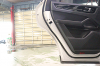 ポルシェ カイエン 本革ｼｰﾄ(ﾌﾞﾗｯｸ) ﾒﾓﾘｰ機能付き電動ｼｰﾄ ｼｰﾄﾋｰﾀｰ PCMﾅﾋﾞ CarPlay PDLS付LEDﾍｯﾄﾞﾗｲﾄ ｱｸﾃｨﾌﾞｸﾙｺﾝ ﾚｰﾝﾁｪﾝｼﾞ&ﾚｰﾝｷｰﾌﾟｱｼｽﾄ 19ｲﾝﾁｶｲｴﾝSﾃﾞｻﾞｲﾝAW　2年保証