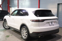 ポルシェ カイエン 本革ｼｰﾄ(ﾌﾞﾗｯｸ) ﾒﾓﾘｰ機能付き電動ｼｰﾄ ｼｰﾄﾋｰﾀｰ PCMﾅﾋﾞ CarPlay PDLS付LEDﾍｯﾄﾞﾗｲﾄ ｱｸﾃｨﾌﾞｸﾙｺﾝ ﾚｰﾝﾁｪﾝｼﾞ&ﾚｰﾝｷｰﾌﾟｱｼｽﾄ 19ｲﾝﾁｶｲｴﾝSﾃﾞｻﾞｲﾝAW　2年保証