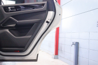 ポルシェ カイエン 本革ｼｰﾄ(ﾌﾞﾗｯｸ) ﾒﾓﾘｰ機能付き電動ｼｰﾄ ｼｰﾄﾋｰﾀｰ PCMﾅﾋﾞ CarPlay PDLS付LEDﾍｯﾄﾞﾗｲﾄ ｱｸﾃｨﾌﾞｸﾙｺﾝ ﾚｰﾝﾁｪﾝｼﾞ&ﾚｰﾝｷｰﾌﾟｱｼｽﾄ 19ｲﾝﾁｶｲｴﾝSﾃﾞｻﾞｲﾝAW　2年保証