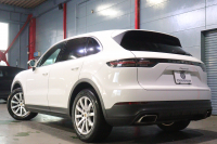 ポルシェ カイエン 本革ｼｰﾄ(ﾌﾞﾗｯｸ) ﾒﾓﾘｰ機能付き電動ｼｰﾄ ｼｰﾄﾋｰﾀｰ PCMﾅﾋﾞ CarPlay PDLS付LEDﾍｯﾄﾞﾗｲﾄ ｱｸﾃｨﾌﾞｸﾙｺﾝ ﾚｰﾝﾁｪﾝｼﾞ&ﾚｰﾝｷｰﾌﾟｱｼｽﾄ 19ｲﾝﾁｶｲｴﾝSﾃﾞｻﾞｲﾝAW　2年保証