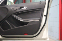 メルセデスベンツ GLA GLA250 4MATIC ﾍﾞｰｼｯｸPﾌﾟﾗｽ ﾚｰﾀﾞｰSP　ｷｰﾚｽｺﾞｰ ﾚｻﾞｰﾂｲﾝｼｰﾄ(ﾌﾞﾗｯｸ) 8ｲﾝﾁﾜｲﾄﾞﾅﾋﾞ CarPlay ﾌﾙｾｸﾞTV ｱｸﾃｨﾌﾞｸﾙｺﾝ ﾚｰﾝｷｰﾌﾟ ﾌﾞﾗｲﾝﾄﾞｽﾎﾟｯﾄｱｼｽﾄ ｱﾝﾋﾞｴﾝﾄﾗｲﾄ　2年保証