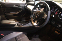 メルセデスベンツ GLA GLA250 4MATIC ﾍﾞｰｼｯｸPﾌﾟﾗｽ ﾚｰﾀﾞｰSP　ｷｰﾚｽｺﾞｰ ﾚｻﾞｰﾂｲﾝｼｰﾄ(ﾌﾞﾗｯｸ) 8ｲﾝﾁﾜｲﾄﾞﾅﾋﾞ CarPlay ﾌﾙｾｸﾞTV ｱｸﾃｨﾌﾞｸﾙｺﾝ ﾚｰﾝｷｰﾌﾟ ﾌﾞﾗｲﾝﾄﾞｽﾎﾟｯﾄｱｼｽﾄ ｱﾝﾋﾞｴﾝﾄﾗｲﾄ　2年保証