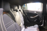 メルセデスベンツ GLA GLA250 4MATIC ﾍﾞｰｼｯｸPﾌﾟﾗｽ ﾚｰﾀﾞｰSP　ｷｰﾚｽｺﾞｰ ﾚｻﾞｰﾂｲﾝｼｰﾄ(ﾌﾞﾗｯｸ) 8ｲﾝﾁﾜｲﾄﾞﾅﾋﾞ CarPlay ﾌﾙｾｸﾞTV ｱｸﾃｨﾌﾞｸﾙｺﾝ ﾚｰﾝｷｰﾌﾟ ﾌﾞﾗｲﾝﾄﾞｽﾎﾟｯﾄｱｼｽﾄ ｱﾝﾋﾞｴﾝﾄﾗｲﾄ　2年保証