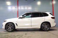 BMW X5 xDrive 35d Mｽﾎﾟｰﾂ ﾄﾞﾗｲﾋﾞﾝｸﾞﾀﾞｲﾅﾐｸｽP　ﾄﾞﾗｲﾋﾞﾝｸﾞｱｼｽﾄﾌﾟﾛ ｱﾀﾞﾌﾟﾃｨﾌﾞｴｱｻｽ ｲﾝﾃｸﾞﾚｲﾃｯﾄﾞｱｸﾃｨﾌﾞｽﾃｱ ｺﾆｬｯｸﾚｻﾞｰ ﾊﾟﾉﾗﾏｻﾝﾙｰﾌ 第7世代iDriveﾅﾋﾞ CarPlay ﾍｯﾄﾞｱｯﾌﾟD OP21ｲﾝﾁAW　2年保証