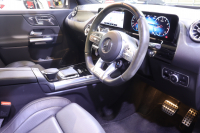 AMG GLA GLA35 4MATIC AMGﾊﾟﾌｫｰﾏﾝｽ&ｱﾄﾞﾊﾞﾝｽﾄ&ﾅﾋﾞｹﾞｰｼｮﾝP ﾚｰﾀﾞｰSP　AMGﾊﾟﾌｫｰﾏﾝｽｼｰﾄ 本革(灰/黒) ﾊﾟﾉﾗﾏｻﾝﾙｰﾌ 10.25ｲﾝﾁﾜｲﾄﾞﾅﾋﾞ ｱﾄﾞﾊﾞﾝｽﾄﾞｻｳﾝﾄﾞ ﾍｯﾄﾞｱｯﾌﾟD 360ｶﾒﾗ ﾌｯﾄﾄﾗﾝｸ ﾏﾙﾁﾋﾞｰﾑLED　2年保証