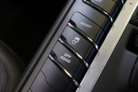 ポルシェ マカン 後期ﾓﾃﾞﾙ ｱｸﾃｨﾌﾞｸﾙｺﾝ ﾂｰﾄｰﾝﾚｻﾞｰｲﾝﾃﾘｱ(黒/赤) 10.9ｲﾝﾁPCMﾅﾋﾞ CarPlay ﾚｰﾝﾁｪﾝｼﾞｱｼｽﾄ LEDﾍｯﾄﾞﾗｲﾄ ｴﾝﾄﾘｰﾄﾞﾗｲﾌﾞ ｼｰﾄﾋｰﾀｰ 360ｶﾒﾗ 20ｲﾝﾁﾀｰﾎﾞAW 　2年保証付