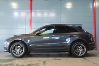 ポルシェ マカン 後期ﾓﾃﾞﾙ ｱｸﾃｨﾌﾞｸﾙｺﾝ ﾂｰﾄｰﾝﾚｻﾞｰｲﾝﾃﾘｱ(黒/赤) 10.9ｲﾝﾁPCMﾅﾋﾞ CarPlay ﾚｰﾝﾁｪﾝｼﾞｱｼｽﾄ LEDﾍｯﾄﾞﾗｲﾄ ｴﾝﾄﾘｰﾄﾞﾗｲﾌﾞ ｼｰﾄﾋｰﾀｰ 360ｶﾒﾗ 20ｲﾝﾁﾀｰﾎﾞAW 　2年保証付