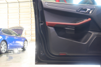 ポルシェ マカン 後期ﾓﾃﾞﾙ ｱｸﾃｨﾌﾞｸﾙｺﾝ ﾂｰﾄｰﾝﾚｻﾞｰｲﾝﾃﾘｱ(黒/赤) 10.9ｲﾝﾁPCMﾅﾋﾞ CarPlay ﾚｰﾝﾁｪﾝｼﾞｱｼｽﾄ LEDﾍｯﾄﾞﾗｲﾄ ｴﾝﾄﾘｰﾄﾞﾗｲﾌﾞ ｼｰﾄﾋｰﾀｰ 360ｶﾒﾗ 20ｲﾝﾁﾀｰﾎﾞAW 　2年保証付