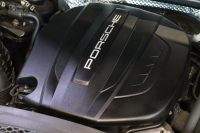 ポルシェ マカン 後期ﾓﾃﾞﾙ ｱｸﾃｨﾌﾞｸﾙｺﾝ ﾂｰﾄｰﾝﾚｻﾞｰｲﾝﾃﾘｱ(黒/赤) 10.9ｲﾝﾁPCMﾅﾋﾞ CarPlay ﾚｰﾝﾁｪﾝｼﾞｱｼｽﾄ LEDﾍｯﾄﾞﾗｲﾄ ｴﾝﾄﾘｰﾄﾞﾗｲﾌﾞ ｼｰﾄﾋｰﾀｰ 360ｶﾒﾗ 20ｲﾝﾁﾀｰﾎﾞAW 　2年保証付