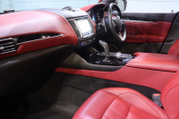 マセラティ レヴァンテ ｸﾞﾗﾝｽﾎﾟｰﾂ　後期 NEWｼﾌﾄ ADAS ACC LDW BSA ﾚｯﾄﾞﾚｻﾞｰｼｰﾄ ﾊﾟﾉﾗﾏｻﾝﾙｰﾌ MTCﾅﾋﾞ ﾌﾙｾｸﾞTV harman/kardon CarPlay LEDﾍｯﾄﾞﾗｲﾄ ｿﾌﾄﾄﾞｱｸﾛｰｼﾞｬｰ 自動ﾘｱｹﾞｰﾄ 専用ｴｸﾃﾘｱ 21ｲﾝﾁﾍﾘｵｽAW 　2年保証