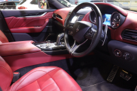 マセラティ レヴァンテ ｸﾞﾗﾝｽﾎﾟｰﾂ　後期 NEWｼﾌﾄ ADAS ACC LDW BSA ﾚｯﾄﾞﾚｻﾞｰｼｰﾄ ﾊﾟﾉﾗﾏｻﾝﾙｰﾌ MTCﾅﾋﾞ ﾌﾙｾｸﾞTV harman/kardon CarPlay LEDﾍｯﾄﾞﾗｲﾄ ｿﾌﾄﾄﾞｱｸﾛｰｼﾞｬｰ 自動ﾘｱｹﾞｰﾄ 専用ｴｸﾃﾘｱ 21ｲﾝﾁﾍﾘｵｽAW 　2年保証