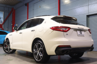 マセラティ レヴァンテ ｸﾞﾗﾝｽﾎﾟｰﾂ　後期 NEWｼﾌﾄ ADAS ACC LDW BSA ﾚｯﾄﾞﾚｻﾞｰｼｰﾄ ﾊﾟﾉﾗﾏｻﾝﾙｰﾌ MTCﾅﾋﾞ ﾌﾙｾｸﾞTV harman/kardon CarPlay LEDﾍｯﾄﾞﾗｲﾄ ｿﾌﾄﾄﾞｱｸﾛｰｼﾞｬｰ 自動ﾘｱｹﾞｰﾄ 専用ｴｸﾃﾘｱ 21ｲﾝﾁﾍﾘｵｽAW 　2年保証