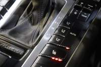 ポルシェ マカン S　MY17 ｴﾝﾄﾘｰﾄﾞﾗｲﾌﾞ 本革ｼｰﾄ(ｱｹﾞｰﾄｸﾞﾚｰ) PCMﾅﾋﾞ 14wayﾒﾓﾘｰ付電動ｼｰﾄ ﾚｰﾝﾃﾞｨﾊﾟｰﾁｬｳｫｰﾆﾝｸﾞ ｽﾎﾟｰﾂﾃｰﾙﾊﾟｲﾌﾟ ﾋﾟｱﾉﾌｨﾆｯｼｭﾌﾞﾗｯｸｲﾝﾃﾘｱ 18ｲﾝﾁﾏｶﾝSﾃﾞｻﾞｲﾝAW　2年保証