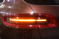 ポルシェ マカン S　MY17 ｴﾝﾄﾘｰﾄﾞﾗｲﾌﾞ 本革ｼｰﾄ(ｱｹﾞｰﾄｸﾞﾚｰ) PCMﾅﾋﾞ 14wayﾒﾓﾘｰ付電動ｼｰﾄ ﾚｰﾝﾃﾞｨﾊﾟｰﾁｬｳｫｰﾆﾝｸﾞ ｽﾎﾟｰﾂﾃｰﾙﾊﾟｲﾌﾟ ﾋﾟｱﾉﾌｨﾆｯｼｭﾌﾞﾗｯｸｲﾝﾃﾘｱ 18ｲﾝﾁﾏｶﾝSﾃﾞｻﾞｲﾝAW　2年保証