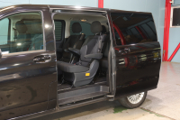 メルセデスベンツ Vクラス V220d ﾚｰﾀﾞｰSP　ｱｸﾃｨﾌﾞｸﾙｺﾝ ﾚｰﾝｷｰﾌﾟ ﾌﾞﾗｲﾝﾄﾞｽﾎﾟｯﾄｱｼｽﾄ 黒ﾌｧﾌﾞﾘｯｸｼｰﾄ ｼｰﾄﾋｰﾀｰ ﾒﾓﾘｰ機能 ﾊﾟﾜｰｼｰﾄ 8.4ｲﾝﾁﾜｲﾄﾞﾅﾋﾞ 360ｶﾒﾗ LEDﾍｯﾄﾞﾗｲﾄ 17ｲﾝﾁAW　2年保証