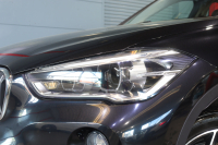 BMW X1 xDrive 18d Xﾗｲﾝ ﾊｲﾗｲﾝ&ｺﾝﾌｫｰﾄP ｱﾄﾞﾊﾞﾝｽﾄﾞｱｸﾃｨﾌﾞSP　中期 ﾀﾞｺﾀﾚｻﾞｰ(ﾓｶ) 第6世代iDriveﾅﾋ ｱｸﾃｨﾌﾞｸﾙｺﾝ ﾍｯﾄﾞｱｯﾌﾟﾃﾞｨｽﾌﾟﾚｲ ｽﾗｲﾃﾞｨﾝｸﾞﾘﾔｼｰﾄ LEDﾍｯﾄﾞﾗｲﾄ 専用ｴｸｽﾃﾘｱ&OP19ｲﾝﾁｱﾙﾐ　2年保証