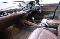 BMW X1 xDrive 18d Xﾗｲﾝ ﾊｲﾗｲﾝ&ｺﾝﾌｫｰﾄP ｱﾄﾞﾊﾞﾝｽﾄﾞｱｸﾃｨﾌﾞSP　中期 ﾀﾞｺﾀﾚｻﾞｰ(ﾓｶ) 第6世代iDriveﾅﾋ ｱｸﾃｨﾌﾞｸﾙｺﾝ ﾍｯﾄﾞｱｯﾌﾟﾃﾞｨｽﾌﾟﾚｲ ｽﾗｲﾃﾞｨﾝｸﾞﾘﾔｼｰﾄ LEDﾍｯﾄﾞﾗｲﾄ 専用ｴｸｽﾃﾘｱ&OP19ｲﾝﾁｱﾙﾐ　2年保証