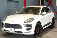 ポルシェ マカン GTS ｽﾎﾟｰﾂｸﾛﾉP　 PASM ｴﾝﾄﾘｰﾄﾞﾗｲﾌﾞ ﾍﾞｰｼﾞｭ半革 ﾊﾟﾉﾗﾏｻﾝﾙｰﾌ PCMﾅﾋﾞ BOSEｻｳﾝﾄﾞ PDLSﾌﾟﾗｽLEDﾍｯﾄﾞｲﾗｲﾄ ｽﾎﾟｰﾂｴｸﾞｿﾞｰｽﾄ ﾚｰﾝﾃﾞｨﾊﾟｰﾁｬｳｫｰﾆﾝｸﾞ ｽﾎﾟｰﾂ+ﾓｰﾄﾞ ｸﾛﾉﾒｰﾀｰ 20ｲﾝﾁRSｽﾊﾟｲﾀﾞｰAW 　2年保証