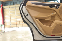 ポルシェ マカン GTS ｽﾎﾟｰﾂｸﾛﾉP　 PASM ｴﾝﾄﾘｰﾄﾞﾗｲﾌﾞ ﾍﾞｰｼﾞｭ半革 ﾊﾟﾉﾗﾏｻﾝﾙｰﾌ PCMﾅﾋﾞ BOSEｻｳﾝﾄﾞ PDLSﾌﾟﾗｽLEDﾍｯﾄﾞｲﾗｲﾄ ｽﾎﾟｰﾂｴｸﾞｿﾞｰｽﾄ ﾚｰﾝﾃﾞｨﾊﾟｰﾁｬｳｫｰﾆﾝｸﾞ ｽﾎﾟｰﾂ+ﾓｰﾄﾞ ｸﾛﾉﾒｰﾀｰ 20ｲﾝﾁRSｽﾊﾟｲﾀﾞｰAW 　2年保証