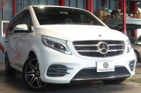 メルセデスベンツ Vクラス V220d ｽﾎﾟｰﾂ ﾛﾝｸﾞ ﾚｰﾀﾞｰSP　黒本革 ﾊﾟﾉﾗﾏｻﾝﾙｰﾌ 8.4ｲﾝﾁﾜｲﾄﾞﾅﾋﾞ Burmesterｻｳﾝﾄﾞ 360ｶﾒﾗ ｱｸﾃｨﾌﾞｸﾙｺﾝ ﾚｰﾝｷｰﾌﾟ ｼｰﾄﾋｰﾀｰ LEDﾍｯﾄﾞﾗｲﾄ AMGｴｱﾛ&19ｲﾝﾁｱﾙﾐﾎｲｰﾙ　2年保証