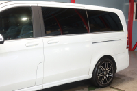 メルセデスベンツ Vクラス V220d ｽﾎﾟｰﾂ ﾛﾝｸﾞ ﾚｰﾀﾞｰSP　黒本革 ﾊﾟﾉﾗﾏｻﾝﾙｰﾌ 8.4ｲﾝﾁﾜｲﾄﾞﾅﾋﾞ Burmesterｻｳﾝﾄﾞ 360ｶﾒﾗ ｱｸﾃｨﾌﾞｸﾙｺﾝ ﾚｰﾝｷｰﾌﾟ ｼｰﾄﾋｰﾀｰ LEDﾍｯﾄﾞﾗｲﾄ AMGｴｱﾛ&19ｲﾝﾁｱﾙﾐﾎｲｰﾙ　2年保証