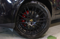 ポルシェ カイエン ﾌﾟﾗﾁﾅｴﾃﾞｨｼｮﾝ　別仕様車 後期ﾓﾃﾞﾙ MY17 ｱｸﾃｨﾌﾞｸﾙｺﾝ ﾚｰﾝﾁｪﾝｼﾞ ﾂｰﾄﾝﾚｻﾞｰｲﾝﾃﾘｱ(ﾚｯﾄﾞ/ﾌﾞﾗｯｸ) 赤革ｼｰﾄ 14way電動ｼｰﾄ ﾊﾟﾉﾗﾏｻﾝﾙｰﾌ PCMﾅﾋﾞ BOSEｻｳﾝﾄﾞ CarPlay 20ｲﾝﾁRSｽﾊﾟｲﾀﾞｰAW　2年保証